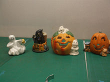 lot of 4 Halloween decorations