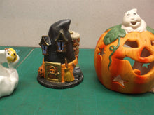 lot of 4 Halloween decorations