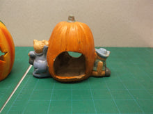lot of 4 Halloween decorations