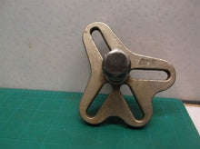 Snap-on CJ98 Steering Wheel Harmonic Balancer Puller no bolts