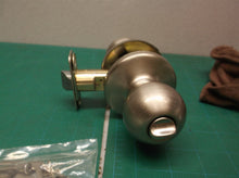 set of 2 kwikset interior door knobs silver with hardware