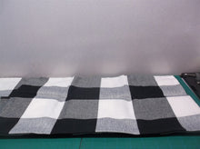 Set of 2 zippered 19.5 x 11.5 pillow cases