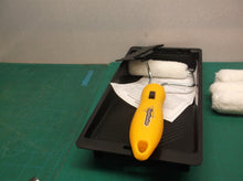 EDGEMASTER SELF GUIDED PAINT EDGER-RAZOR SHARP EDGES-NEW ds1