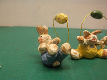 3 Eddie Walker Figurine Bunnies with eggs Sitting ds1