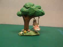 Eddie Walker Figurine Bunny Swing in Tree ds1