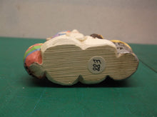 Eddie Walker Figurine Bunny Egg Painter ds1