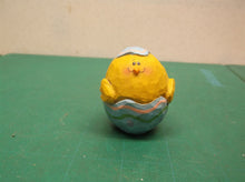 Eddie Walker Figurine Chick Egg Blue ds1