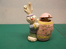 Eddie Walker Figurine Bunny Chick in the Egg Box ds1