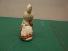 Eddie Walker Figurine Mother Bunny Carrot Blanket ds1