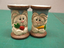 Eddie Walker Figurine Bobbin Bunny w Carrot and Radish ds1