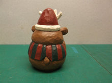 Eddie Walker Figurine Reindeer w Hat ds1