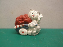 Eddie Walker Figurines Kitty Angle Wheel Barrel of Hearts ds1