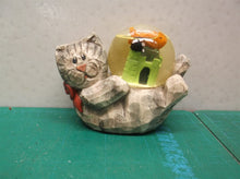 Eddie Walker Figurine Cat Fish bowl Globe ds1