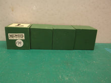 Eddie Walker Figurines Luck Blocks ds1