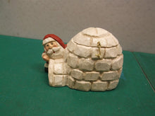 Eddie Walker Figurines Santa Igloo Penguin ds1