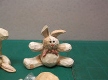 Eddie Walker Figurines Flipping Bunny Set 3 pcs ds1