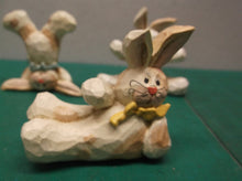 Eddie Walker Figurines Flipping Bunny Set 3 pcs ds1