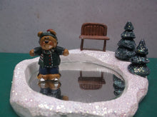 Eddie Walker Figurines Ice Pond Bear Bench and Trees ds1