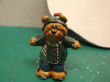 Eddie Walker Figurines Ice Pond Bear Bench and Trees ds1