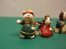 Eddie Walker Figurines 4pcs Mixed Dog Kitten ds1