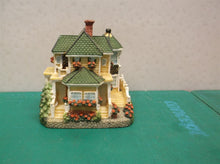 Liberty Falls Gadiel Home AH700 Christmas Village Decor 1999 ds1