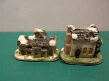 School and Train House Old world looking Lot of 2 Taiwan ds1