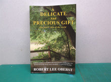 A Delicate And Precious Gift: One poet's view of the world Paperback
