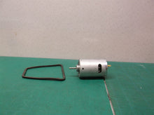 motor & gasket off a BLACK & DECKER HLVA320J TYPE 1