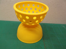 1 oxo yellow silicone egg poacher