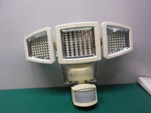 3-Head White Motion Outdoor Integrated LED Flood Light has bad motion sensor