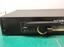 Vintage Fisher FM-600 Synthesizer Tuner, ds1