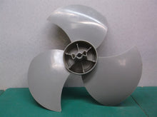 small fan blade off a Bionaire 16 speed Commander Oscillating Pedestal Fan