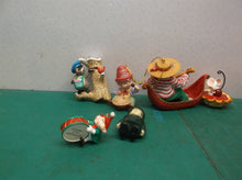 lot of 6 assorted ornaments