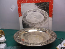 holly pine design cake stand