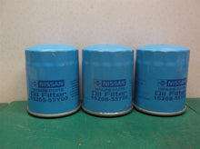lot of 3 Genuine Nissan parts Oil Filter p/n 15208 -55Y00 fs1
