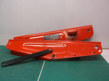 Left & right frame plates from a craftsman CMXLEYNT82253DS FLOOR JACK