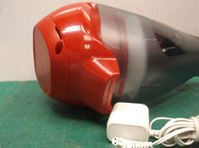 Black & Decker HLVA320J Vacuum Cleaner red with charger