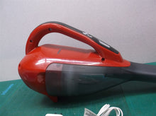 Black & Decker HLVA320J Vacuum Cleaner red with charger