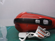Black & Decker HLVA320J Vacuum Cleaner red with charger