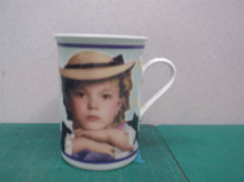DANBURY MINT SHIRLEY TEMPLE COLLECTORS PORCELAIN MUG "THE LITTLE COLONEL " 1935