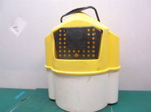 PLANO YELLOW & WHITE FLOW TROLL 15" MINNOW BUCKET MODEL 4501