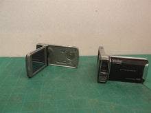 2 Vivitar DVR1080HD Digital Video Recorder 4 Parts Black