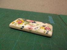 1-1/2 x 3-1/4 Ceramic Flowered Box Made in China