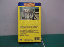 Airport 1975 - VHS - Charlton Heston, George Kennedy, Karen Black