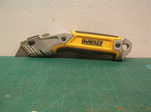 Dewalt Retractable Utility Knife Retractable DWHT10046