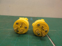 2pcs-COOPER 4509 20A 250V Heavy Duty Grade Thermoplastic Vinyl Plug