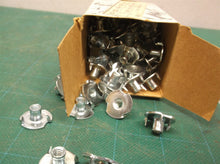 (99) 10-24 x 5/16" Tee Nuts 3 Prong ZP