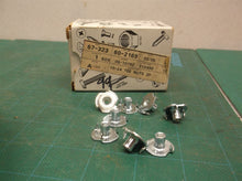 (99) 10-24 x 5/16" Tee Nuts 3 Prong ZP
