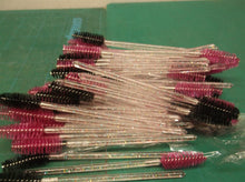 96PCS Glitter Crystal Lip Brush, 82PCS Mascara Wand Black & Rose