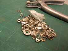 Vintage E-Z Buckle Fastener Tool For No-Sew Snaps-in Buttons - Made In Japan